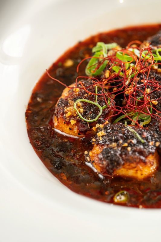 Min Jiang Steamed Scallops with black bean chilli sauce